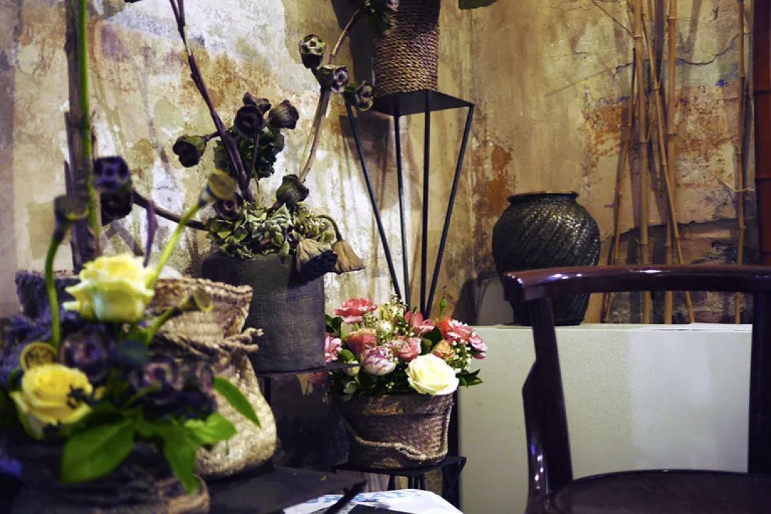 flower display at Fioraio Bianchi Caffè in Milan 