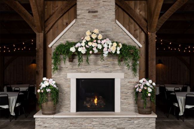 by_event-fireplace-cabbagerose-dahlia-englishrose-boxwood