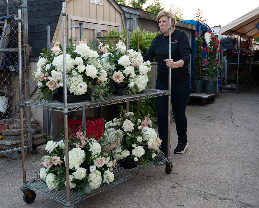 caddy on flower  cart