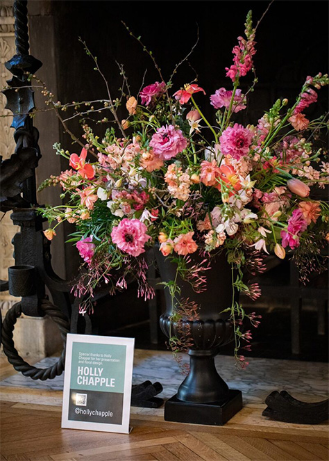 Holly Chapple Arrangement, Aimee Custis Photography
