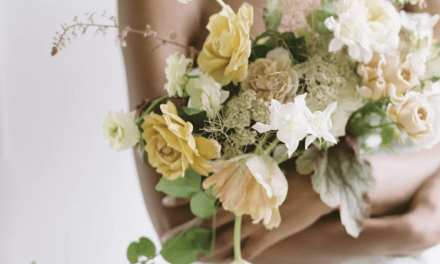 16 Inspiring Tulip Wedding Bouquets for Any Season